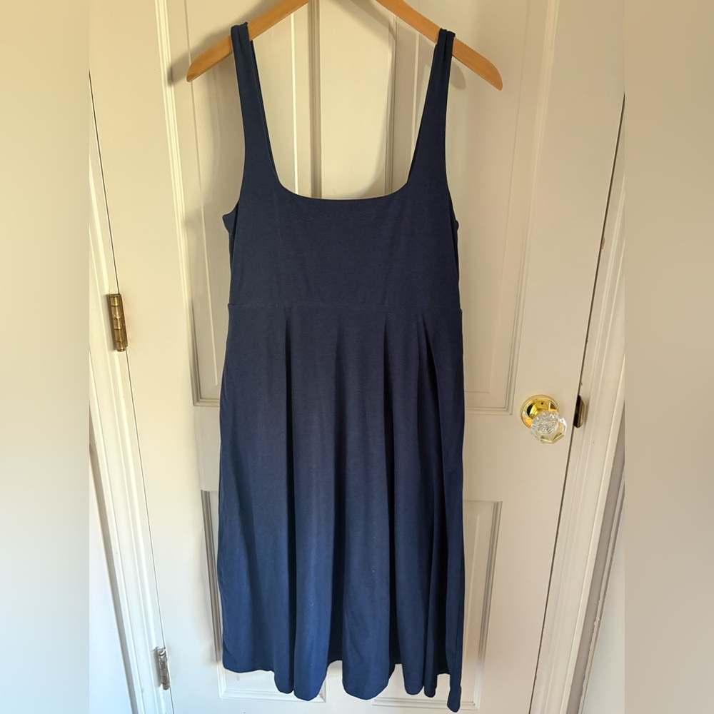 Beyond Yoga Featherweight At The Ready Square Neck Midi Dress - Picture 12 of 13